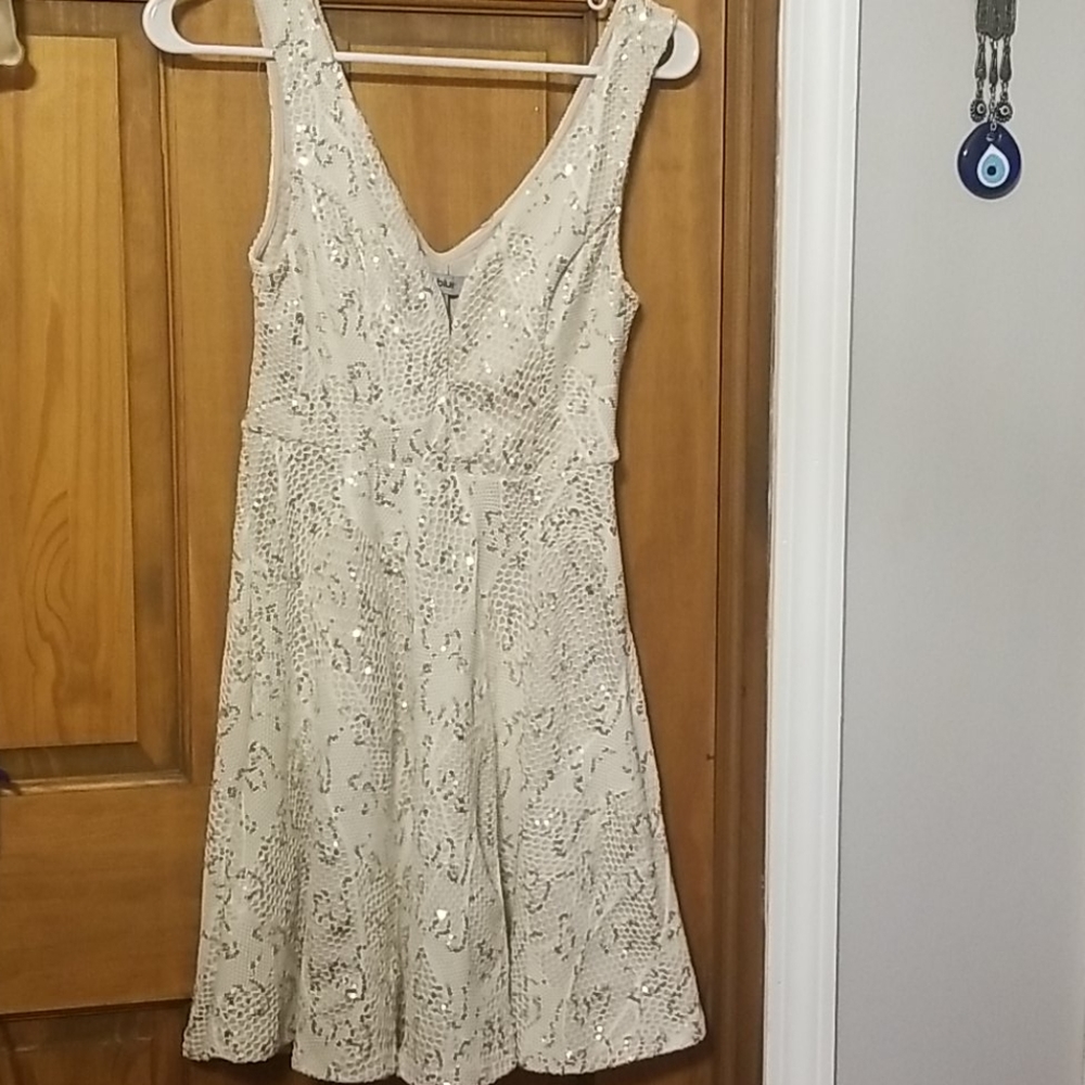 Bailey blue v neck cocktail dress, cream, gold